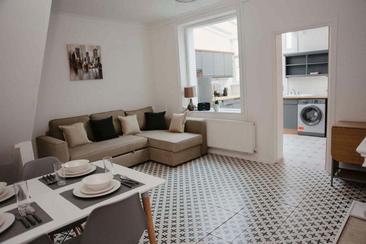Six Bells Retreat Villa Abertillery ภายนอก รูปภาพ