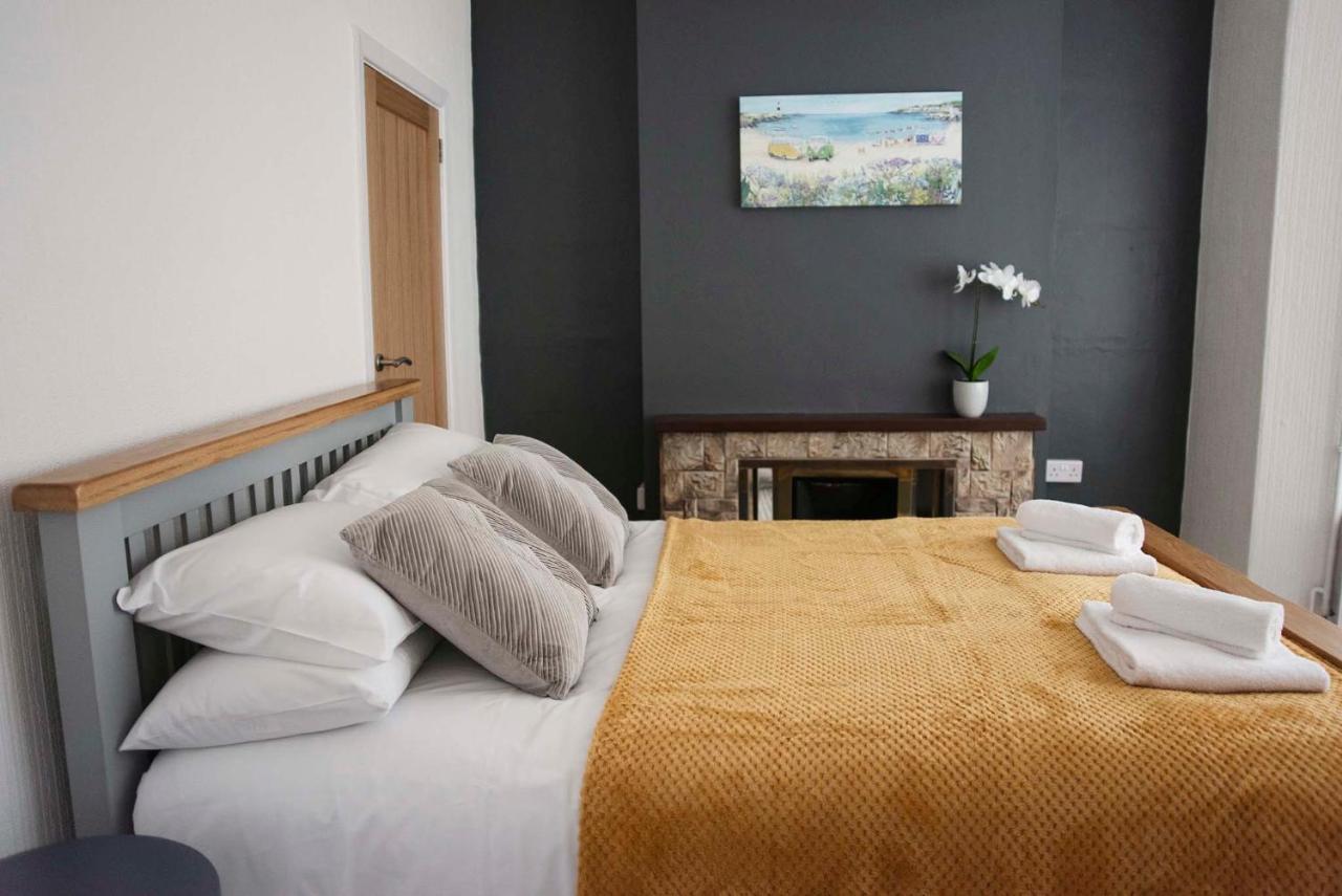 Six Bells Retreat Villa Abertillery ภายนอก รูปภาพ