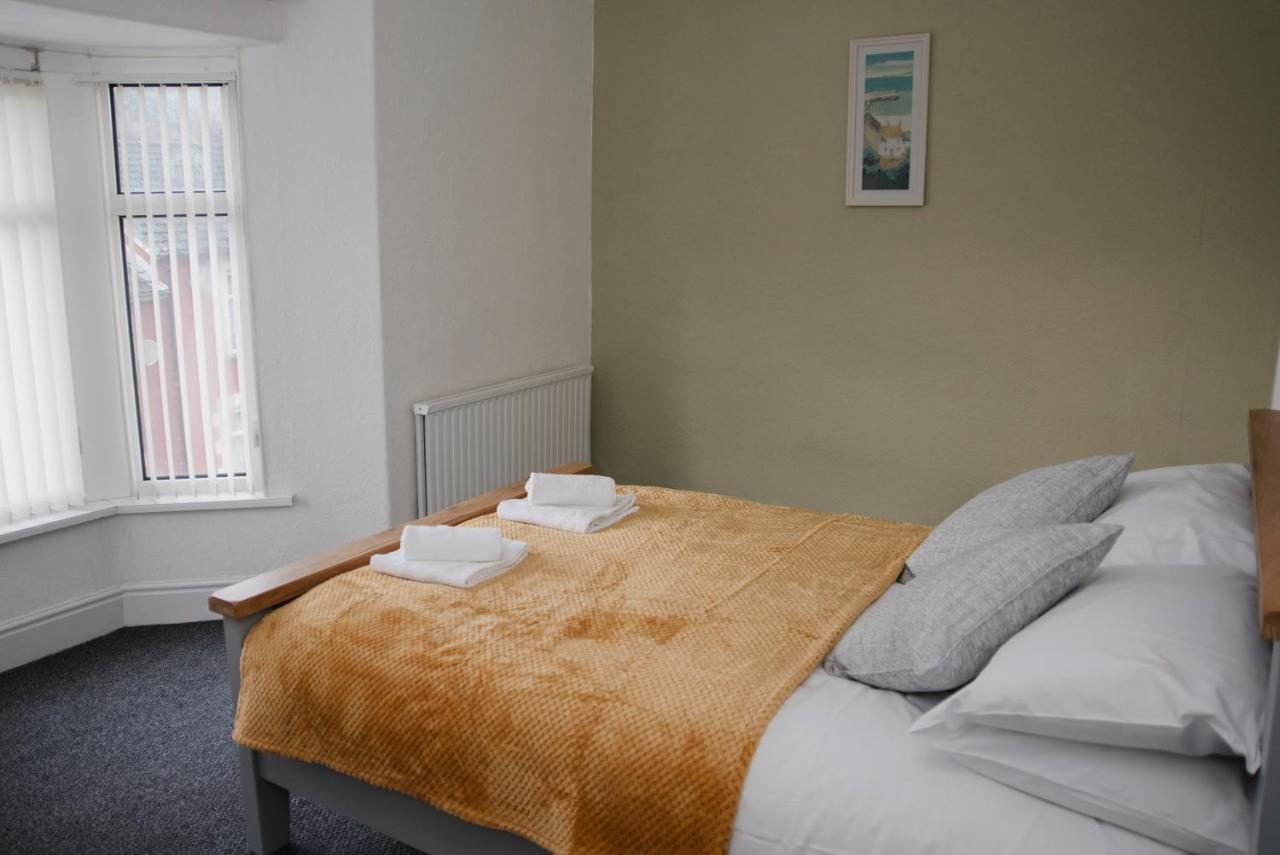 Six Bells Retreat Villa Abertillery ภายนอก รูปภาพ