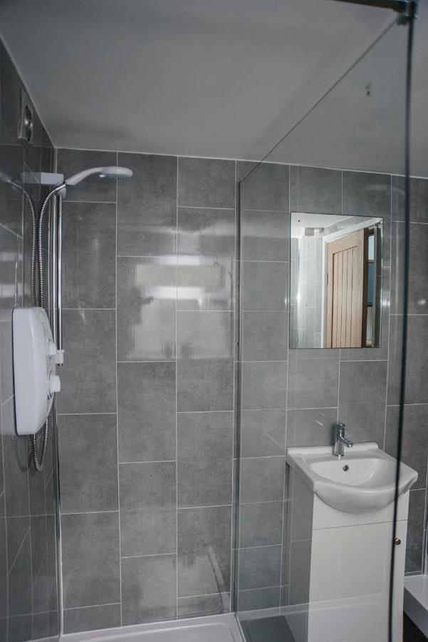 Six Bells Retreat Villa Abertillery ภายนอก รูปภาพ