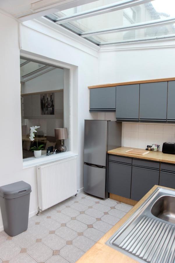 Six Bells Retreat Villa Abertillery ภายนอก รูปภาพ