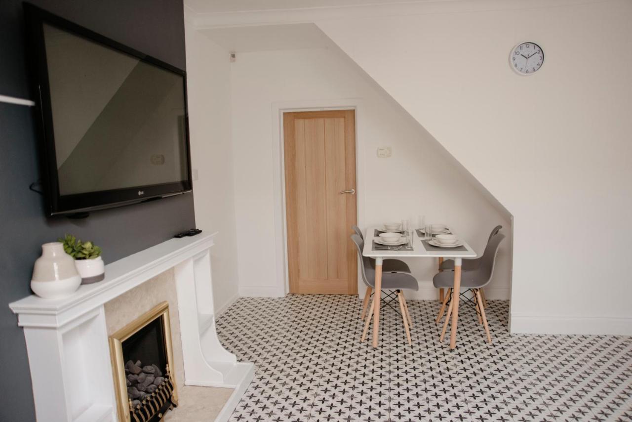 Six Bells Retreat Villa Abertillery ภายนอก รูปภาพ