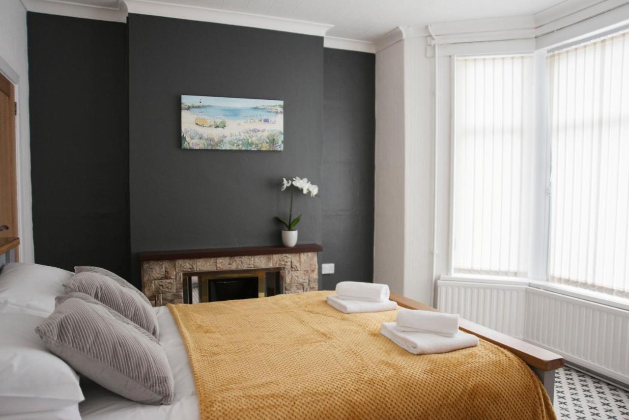 Six Bells Retreat Villa Abertillery ภายนอก รูปภาพ